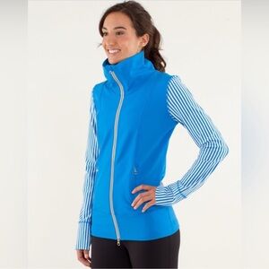 LULULEMON Daily Yoga Jacket Beaming Blue Classic Stripe Polar Cream Sleeves